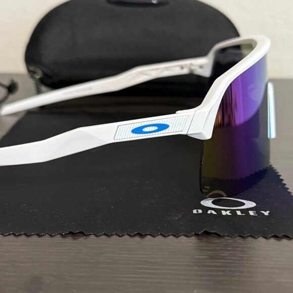 OO9463 Oakley SUTRO LITE White Matte Frame - Picture 8 of 8